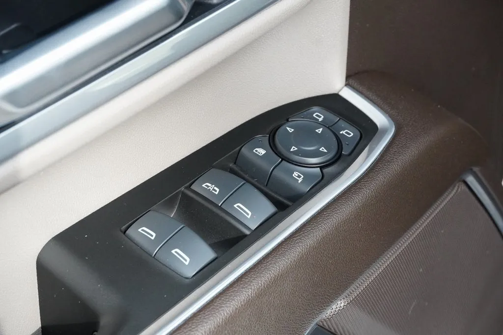 2025 Chevrolet Silverado 3500HD LT photo 27