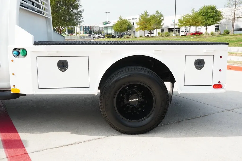 2025 Chevrolet Silverado 3500HD LT photo 22