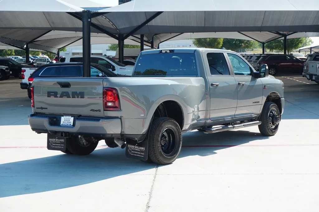 2026 Ram 3500 Big Horn photo 2
