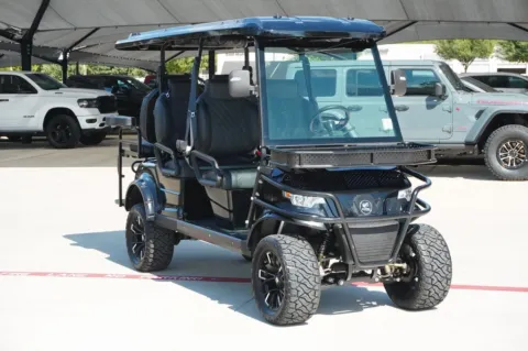 More photos of 2025 Epic E60L LIFTED at Roger Williams Chrysler Dodge Jeep Ram, TX