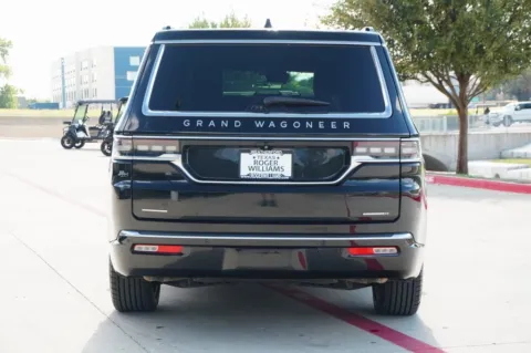 More photos of 2022 Jeep Grand Wagoneer Series II at Roger Williams Chrysler Dodge Jeep Ram, TX