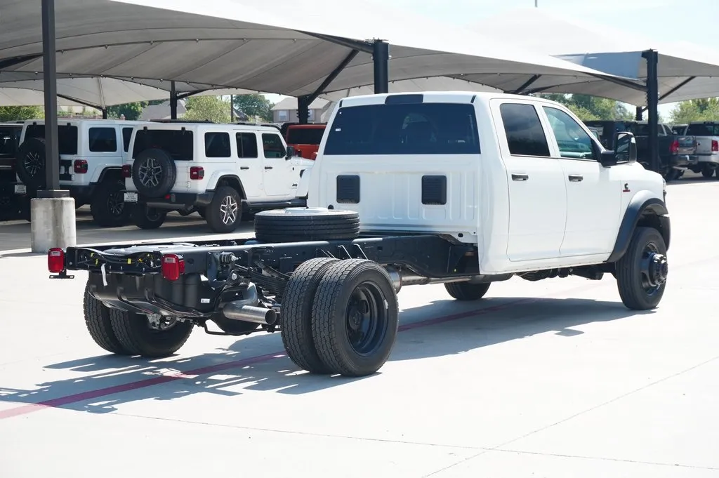 2026 Ram 5500 Tradesman photo 2