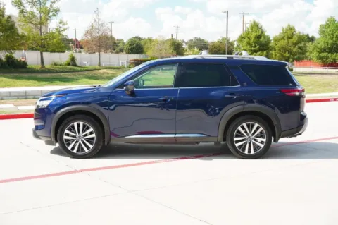 Photos of 2022 Nissan Pathfinder Platinum for sale in Weatherford, TX at Roger Williams Chrysler Dodge Jeep Ram