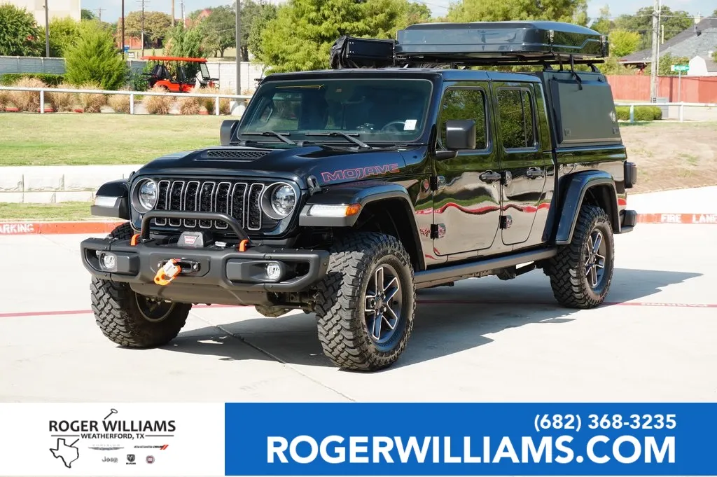 Black 2024 Jeep Gladiator Mojave X for sale in Weatherford, TX