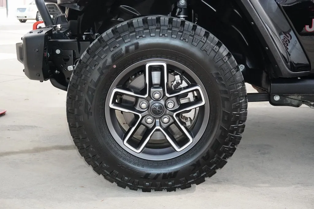 2024 Jeep Gladiator Mojave photo 4