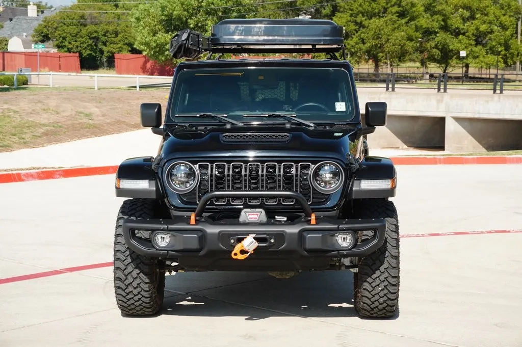 2024 Jeep Gladiator Mojave photo 3