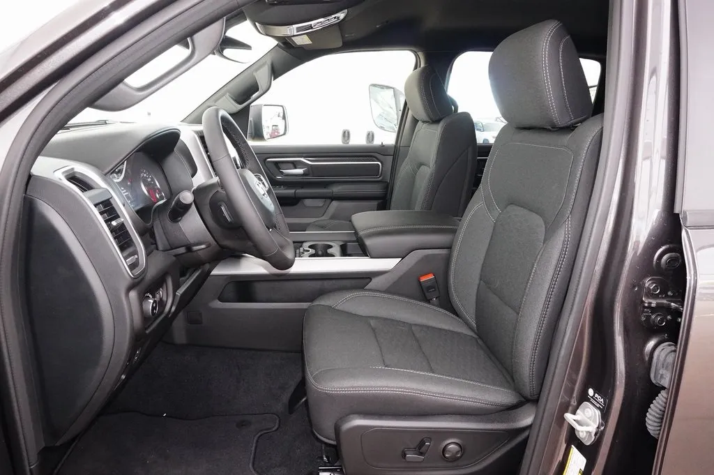 2026 Ram 1500 Lone Star photo 4