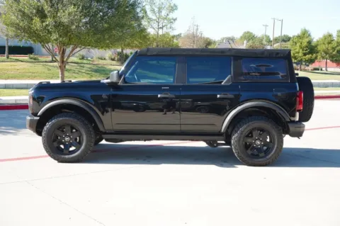 Photos of 2022 Ford Bronco Black Diamond for sale in Weatherford, TX at Roger Williams Chrysler Dodge Jeep Ram