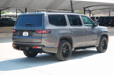 More photos of 2025 Jeep Wagoneer Series II Carbide at Roger Williams Chrysler Dodge Jeep Ram, TX