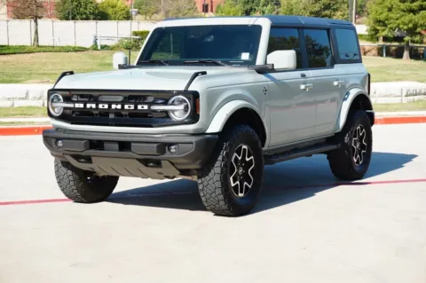 More photos of 2021 Ford Bronco Outer Banks at Roger Williams Chrysler Dodge Jeep Ram, TX