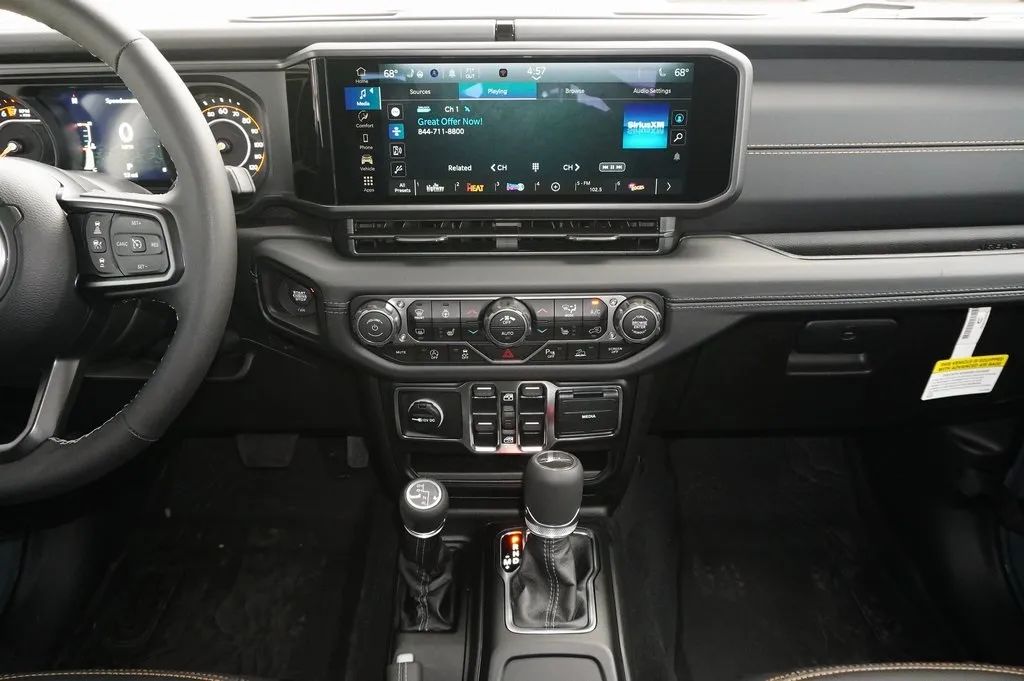 2025 Jeep Gladiator Texas Trail photo 3