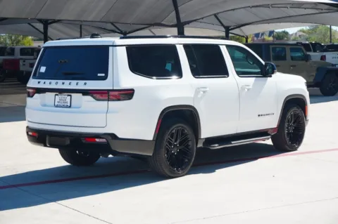 More photos of 2025 Jeep Wagoneer Series II Carbide at Roger Williams Chrysler Dodge Jeep Ram, TX