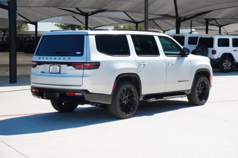 More photos of 2025 Jeep Wagoneer Series II at Roger Williams Chrysler Dodge Jeep Ram, TX
