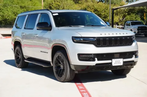 More photos of 2025 Jeep Wagoneer Series II at Roger Williams Chrysler Dodge Jeep Ram, TX