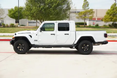 Photos of 2025 Jeep Gladiator Texas Trail for sale in Weatherford, TX at Roger Williams Chrysler Dodge Jeep Ram