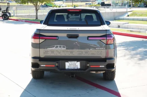 More photos of 2023 Hyundai Santa Cruz SEL Premium at Roger Williams Chrysler Dodge Jeep Ram, TX