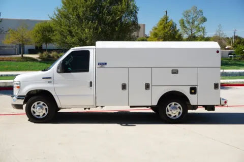 Photos of 2016 Ford Econoline Commercial Cutaway for sale in Weatherford, TX at Roger Williams Chrysler Dodge Jeep Ram