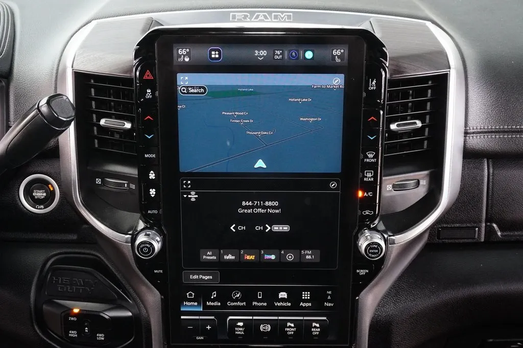 2025 Ram 3500 Laramie photo 4