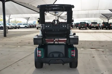 Another view of 2026 EPIC E40 for sale in Weatherford, TX at Roger Williams Chrysler Dodge Jeep Ram