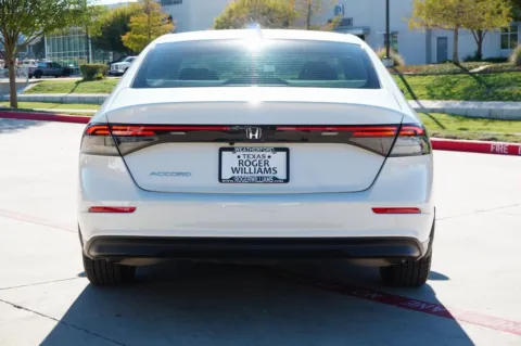 More photos of 2023 Honda Accord Sedan EX at Roger Williams Chrysler Dodge Jeep Ram, TX