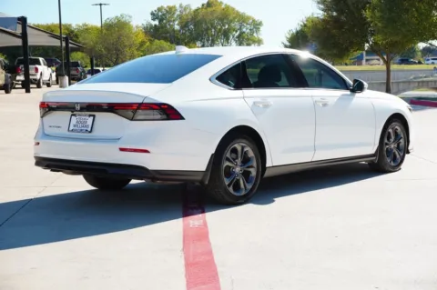 More photos of 2023 Honda Accord Sedan EX at Roger Williams Chrysler Dodge Jeep Ram, TX