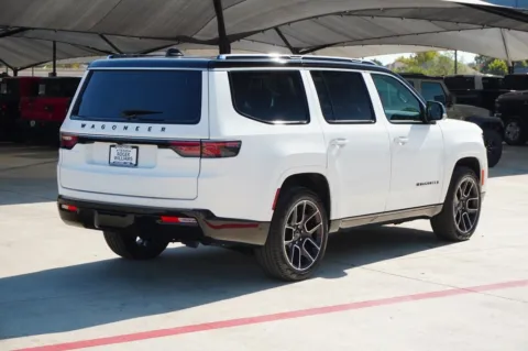 More photos of 2025 Jeep Wagoneer Series III Super at Roger Williams Chrysler Dodge Jeep Ram, TX