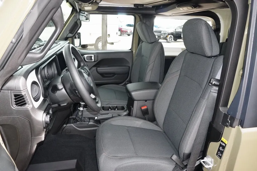 2026 Jeep Wrangler Sport photo 4