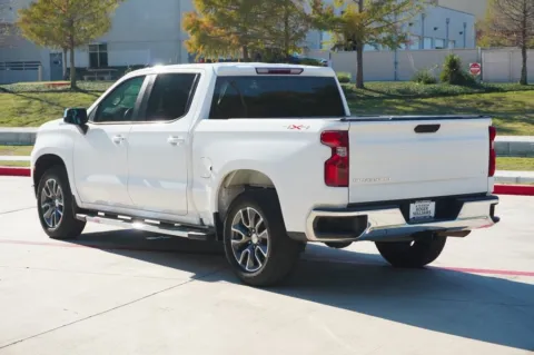 Photos of 2022 Chevrolet Silverado 1500 LT for sale in Weatherford, TX at Roger Williams Chrysler Dodge Jeep Ram