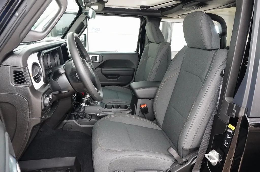 2026 Jeep Wrangler Sport photo 4