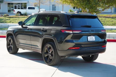 Another view of 2024 Jeep Grand Cherokee Limited for sale in Weatherford, TX at Roger Williams Chrysler Dodge Jeep Ram