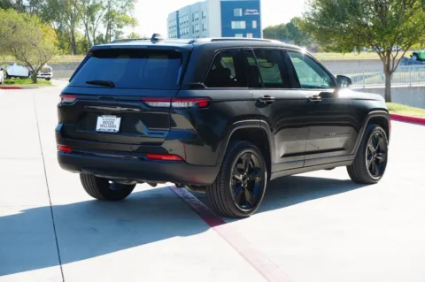 More photos of 2024 Jeep Grand Cherokee Limited at Roger Williams Chrysler Dodge Jeep Ram, TX