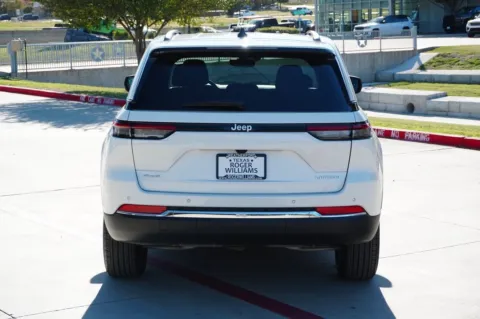 More photos of 2024 Jeep Grand Cherokee Laredo X at Roger Williams Chrysler Dodge Jeep Ram, TX