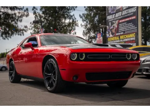 More photos of 2018 Dodge Challenger SXT at SoCal Auto Auction, CA
