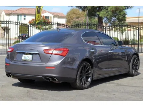 More photos of 2017 Maserati Ghibli at SoCal Auto Auction, CA