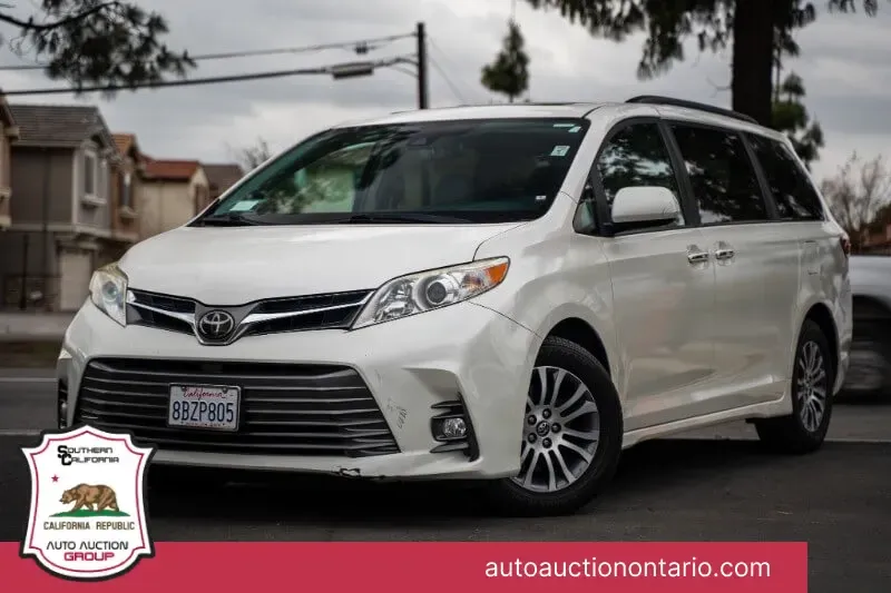 Red 2018 Toyota Sienna XLE 8-Passenger for sale in Ontario, CA