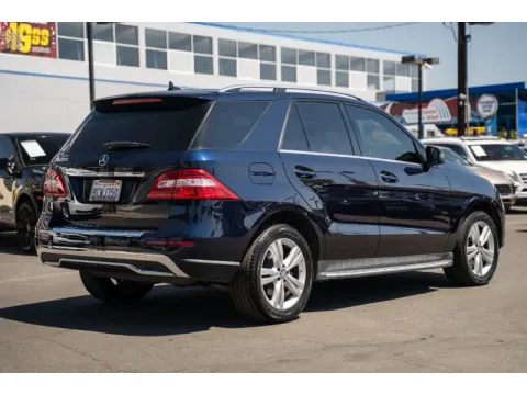 More photos of 2015 Mercedes-Benz M-Class ML 350 at SoCal Auto Auction, CA
