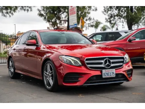 More photos of 2019 Mercedes-Benz E-Class E 300 at SoCal Auto Auction, CA