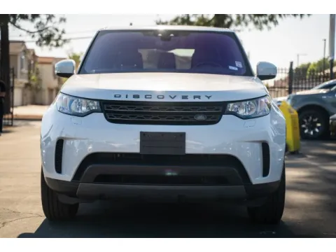 More photos of 2018 Land Rover Discovery SE at SoCal Auto Auction, CA