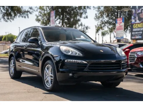More photos of 2013 Porsche Cayenne S at SoCal Auto Auction, CA