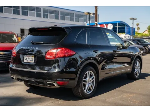 More photos of 2013 Porsche Cayenne S at SoCal Auto Auction, CA