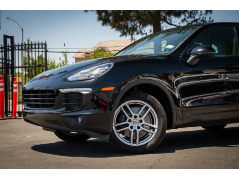 Photos of 2018 Porsche Cayenne for sale in Ontario, CA at SoCal Auto Auction