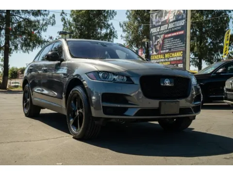 More photos of 2019 Jaguar F-PACE 25t Premium at SoCal Auto Auction, CA