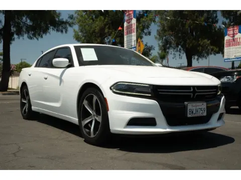 More photos of 2017 Dodge Charger SE at SoCal Auto Auction, CA
