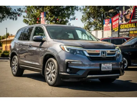 More photos of 2019 Honda Pilot EX-L at SoCal Auto Auction, CA