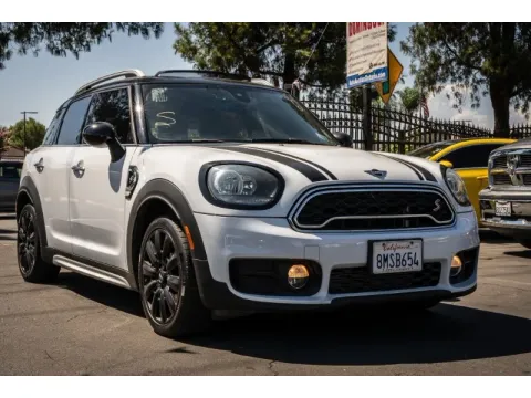 More photos of 2019 MINI Countryman Cooper S at SoCal Auto Auction, CA