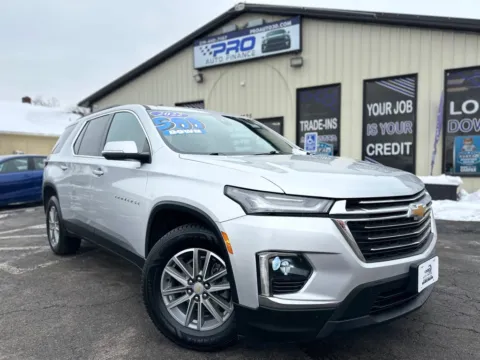 Silver 2022 CHEVROLET TRAVERSE LT CLOTH for sale in Crown Point, IN