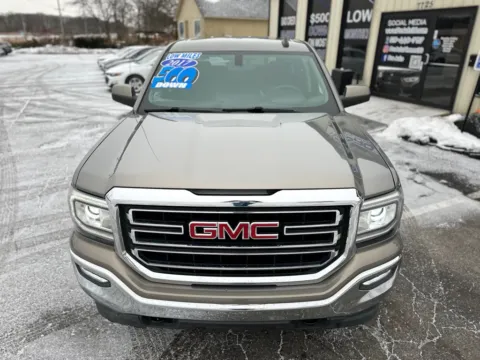 More photos of 2017 GMC SIERRA 1500 SLE at Pro Auto Finance, IN