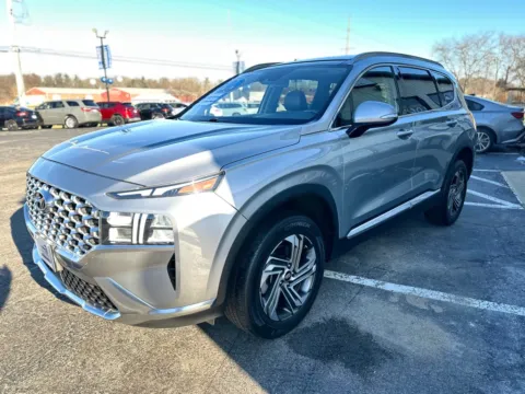 More photos of 2022 HYUNDAI SANTA FE SEL at Pro Auto Finance, IN