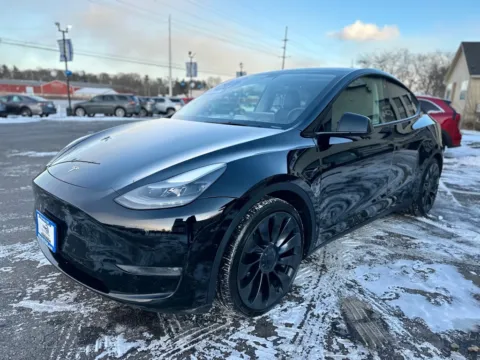 More photos of 2022 TESLA MODEL Y PERFORMANCE at Pro Auto Finance, IN