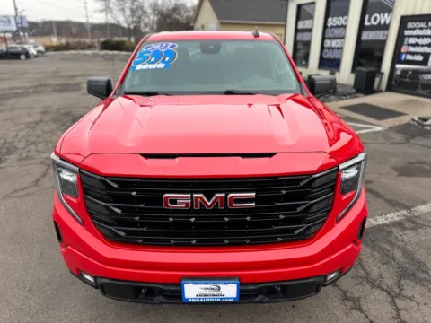 More photos of 2023 GMC SIERRA 1500 ELEVATION STANDARD at Pro Auto Finance, IN
